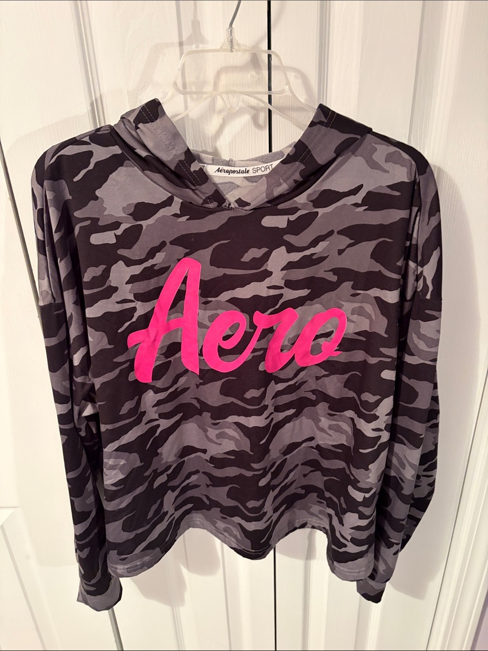 Aeropostale Sport Women’s ' Gray Camo Hoodie with Pink Logo